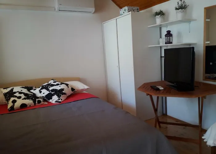 Дом отдыха Mara Тисно